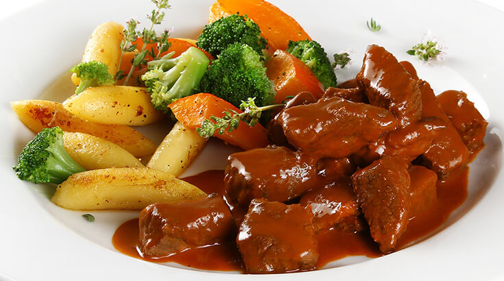 Rindergulasch mit Schupfnudeln