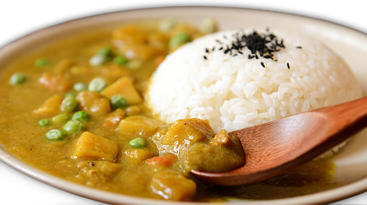 Putencurry mit Gemüse und Reis